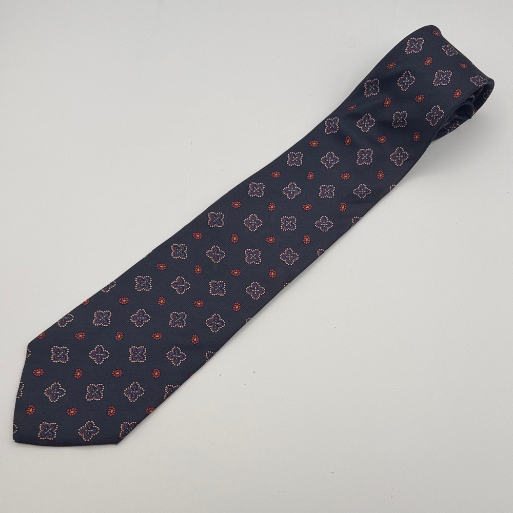 Brooks Brothers makers Navy and Red Floral Men's Tie silk imported geometric